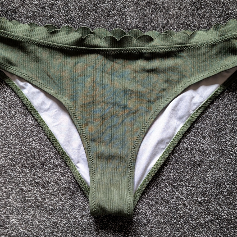 Cupshe Olive Green Scalloped Bikini Bottom
